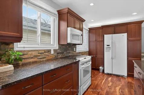 2139 Springwood Road Peterborough ON K9K 1N7