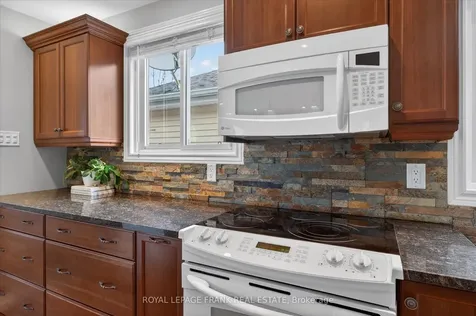 2139 Springwood Road Peterborough ON K9K 1N7