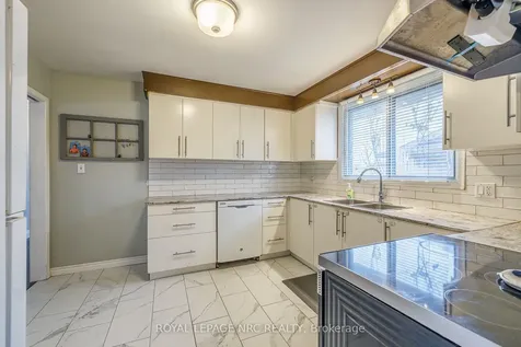 106 Lewis Street Welland ON L3B 4V7