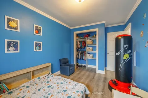 106 Lewis Street Welland ON L3B 4V7