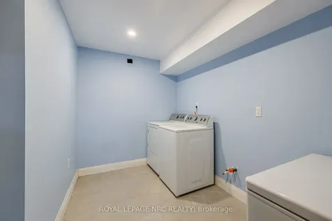 106 Lewis Street Welland ON L3B 4V7
