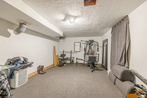 106 Lewis Street Welland ON L3B 4V7