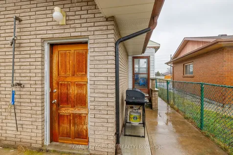 106 Lewis Street Welland ON L3B 4V7