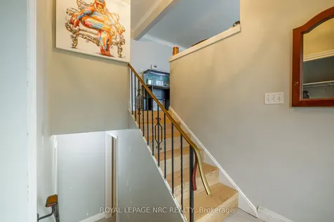 106 Lewis Street Welland ON L3B 4V7