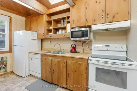 267 Thayer Avenue Hamilton ON L9A 1J6