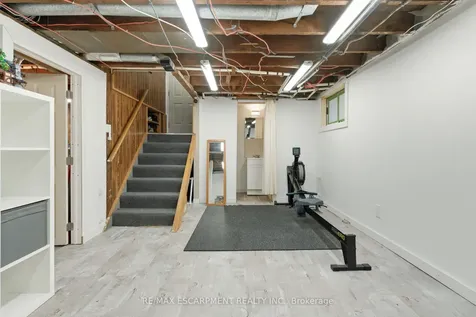 267 Thayer Avenue Hamilton ON L9A 1J6