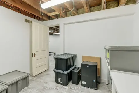 267 Thayer Avenue Hamilton ON L9A 1J6