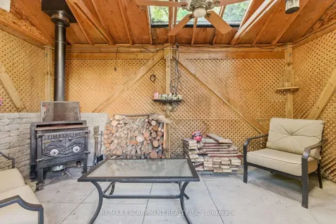 267 Thayer Avenue Hamilton ON L9A 1J6