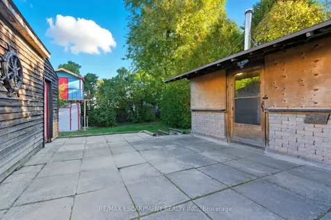 267 Thayer Avenue Hamilton ON L9A 1J6