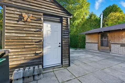 267 Thayer Avenue Hamilton ON L9A 1J6