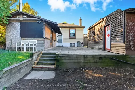 267 Thayer Avenue Hamilton ON L9A 1J6