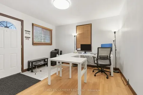267 Thayer Avenue Hamilton ON L9A 1J6