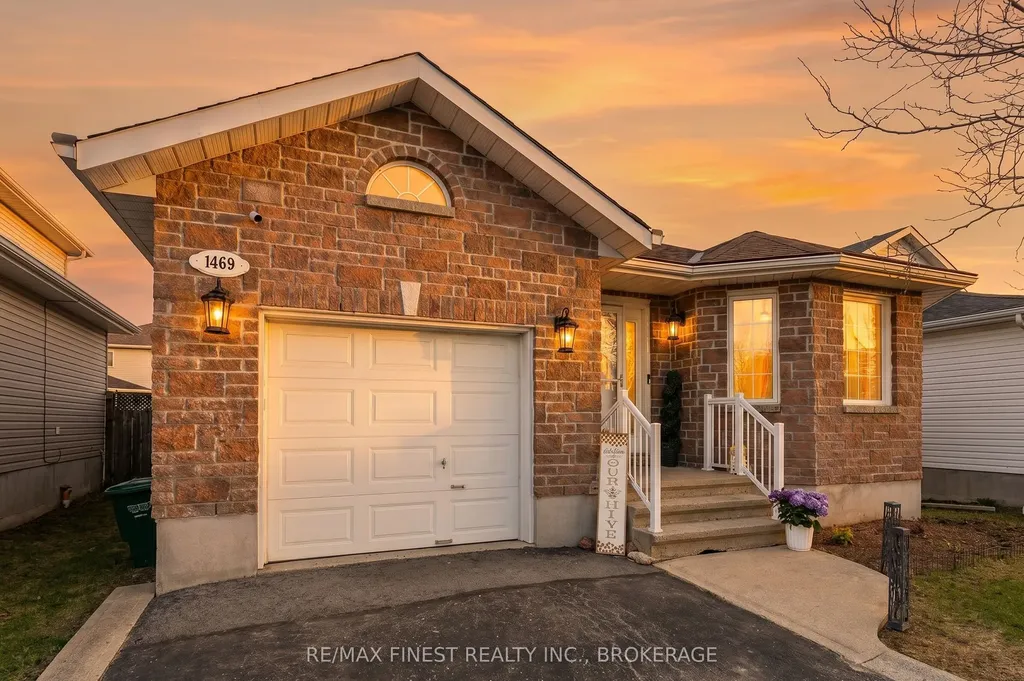 1469 Birchwood Drive Kingston ON K7P 3H3
