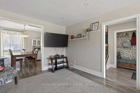 62 Palmer Road Hamilton ON L8T 3E8