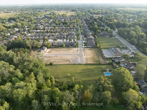 92 Tanner Drive Pelham ON L0S 1E4