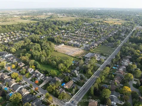 92 Tanner Drive Pelham ON L0S 1E4