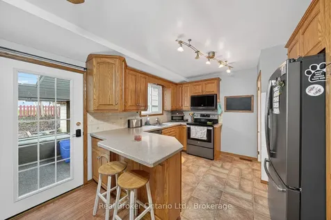 411 Lampman Place Woodstock ON N4S 3S9