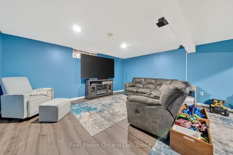 411 Lampman Place Woodstock ON N4S 3S9