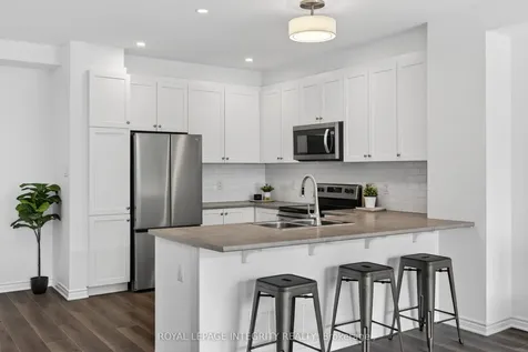 21 Caspian Row Kanata ON K2V 0R7