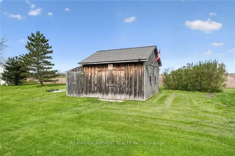 8452 South Chippawa Road West Lincoln ON N0A 1C0