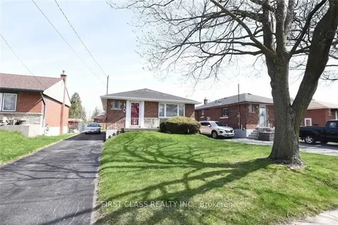 27 Welbourn Drive Hamilton ON L9A 3N1
