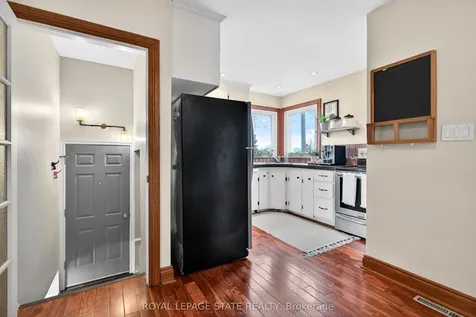 380 East 37th Street Hamilton ON L8V 4B8