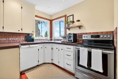 380 East 37th Street Hamilton ON L8V 4B8