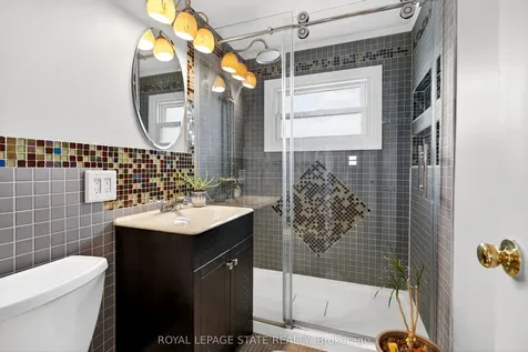 380 East 37th Street Hamilton ON L8V 4B8