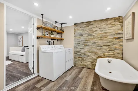 380 East 37th Street Hamilton ON L8V 4B8