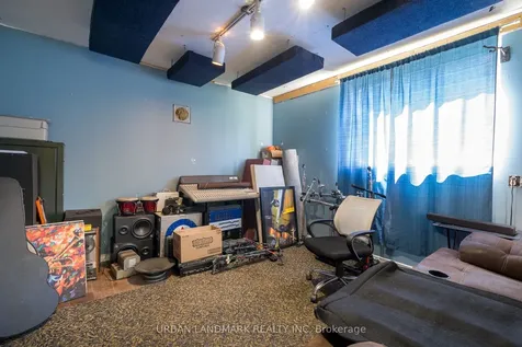 225 St Lawrence Street W Centre Hastings ON K0K 2K0