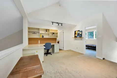 33 Walnut Drive Guelph ON N1E 4B4