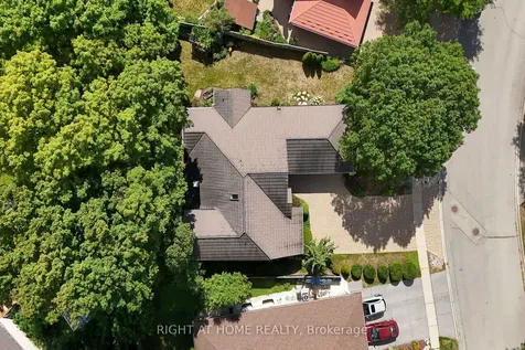 33 Walnut Drive Guelph ON N1E 4B4