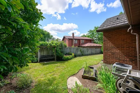 33 Walnut Drive Guelph ON N1E 4B4