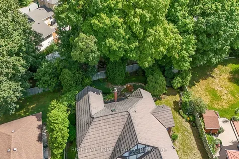 33 Walnut Drive Guelph ON N1E 4B4