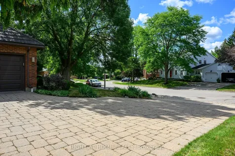 33 Walnut Drive Guelph ON N1E 4B4