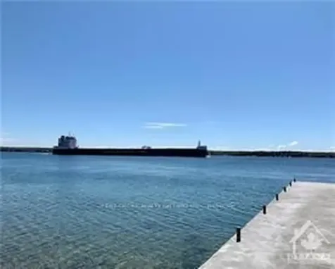 4 Shoreside Way S Augusta ON K6V 5T1
