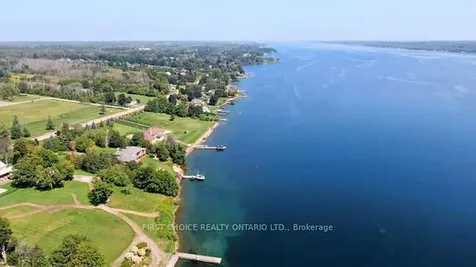 4 Shoreside Way S Augusta ON K6V 5T1