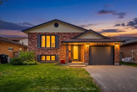 99 Oakhurst Crescent Waterloo ON N2B 3K2