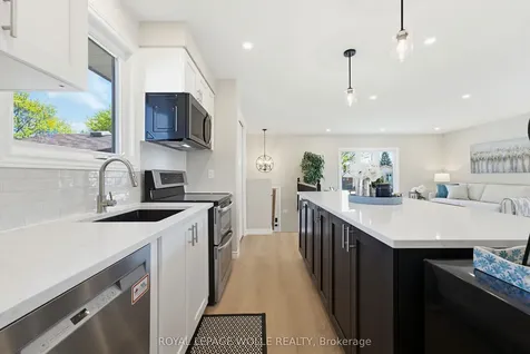 99 Oakhurst Crescent Waterloo ON N2B 3K2