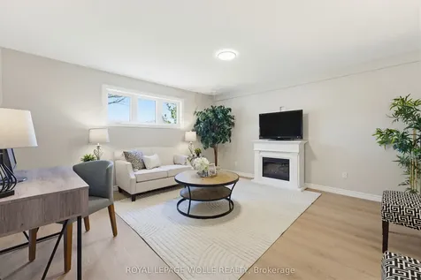 99 Oakhurst Crescent Waterloo ON N2B 3K2