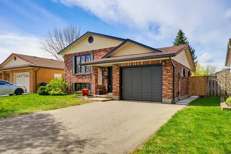 99 Oakhurst Crescent Waterloo ON N2B 3K2