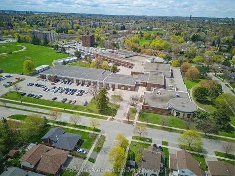 99 Oakhurst Crescent Waterloo ON N2B 3K2