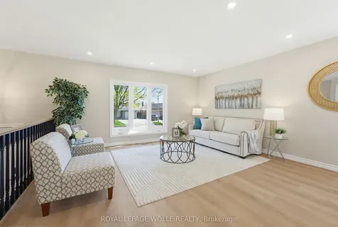 99 Oakhurst Crescent Waterloo ON N2B 3K2