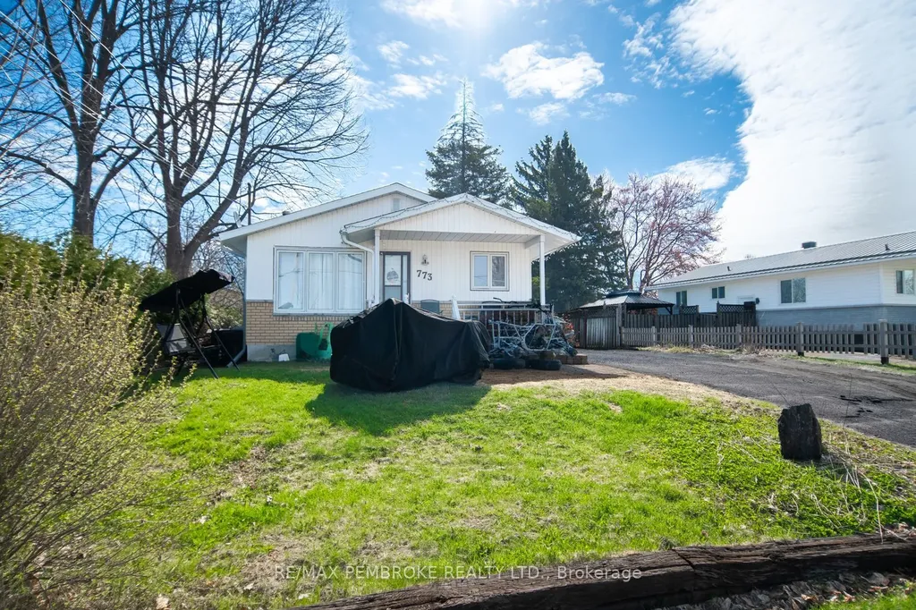 773 Leahey Street Pembroke ON K8A 1B5