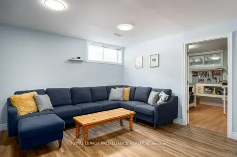 21 Forest Valley Drive Quinte West ON K0K 2C0