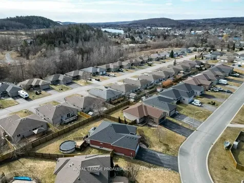 21 Forest Valley Drive Quinte West ON K0K 2C0