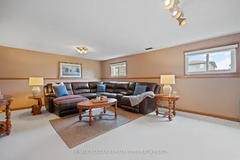 13 Cornwell Circle St. Catharines ON L2S 3C4