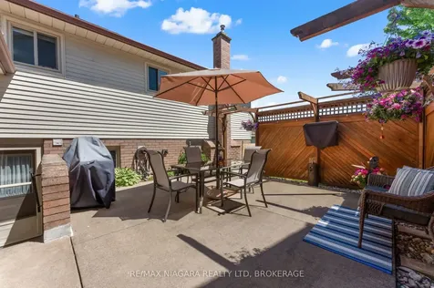 13 Cornwell Circle St. Catharines ON L2S 3C4