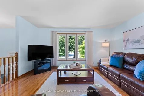13 Cornwell Circle St. Catharines ON L2S 3C4