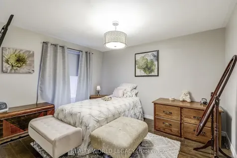 132 Barlake Avenue Hamilton ON L8E 1H3